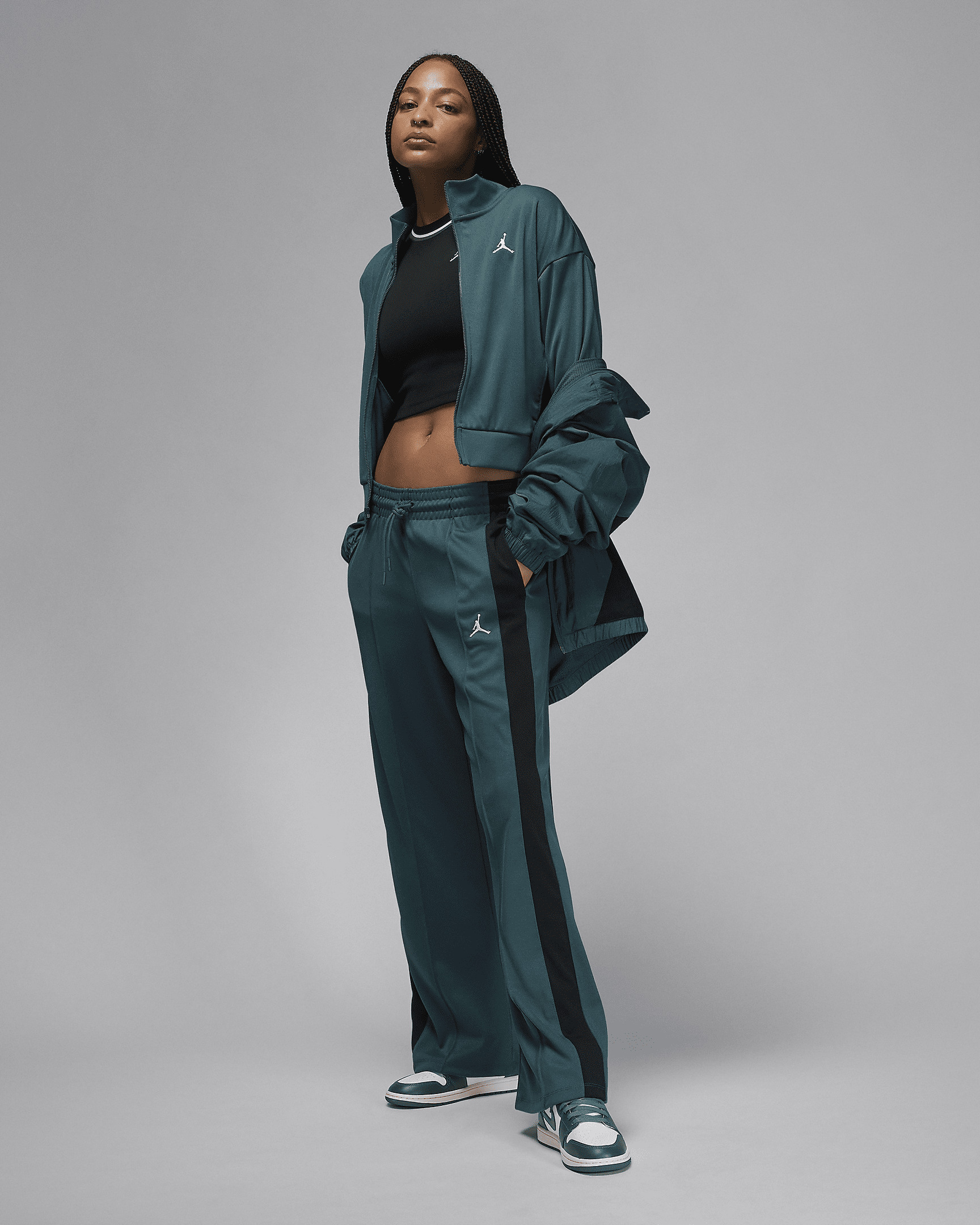 Air Jordan 1 Mid Women's Shoes - 9