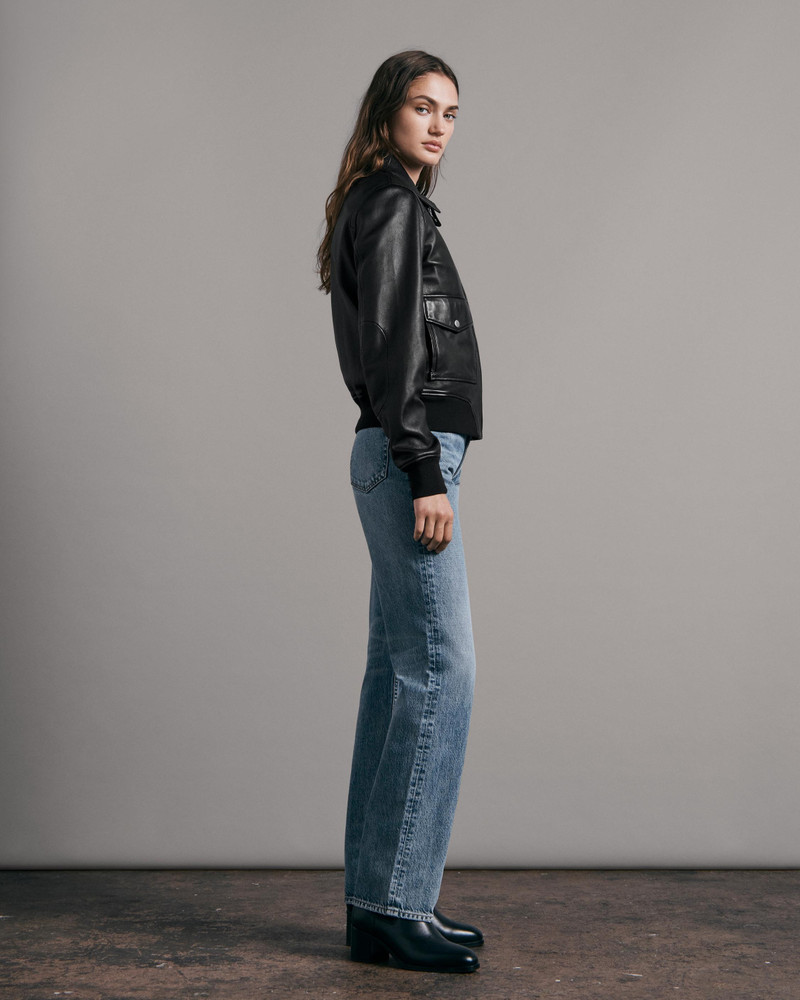 Andrea Leather Jacket
Classic Fit Jacket 4