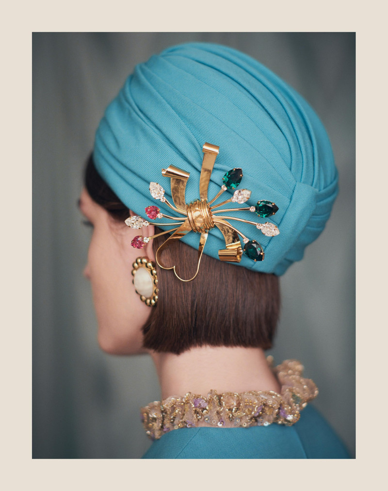 PAPIER FLORAL BROOCH IN METAL AND SWAROVSKI CRYSTALS ® 6