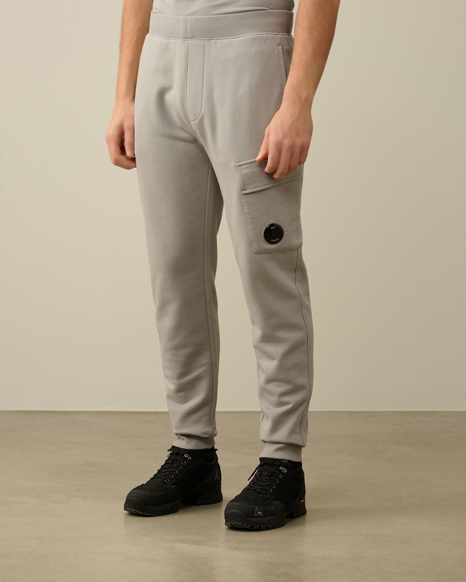 Diagonal Raised Fleece Cargo Sweatpants - 2