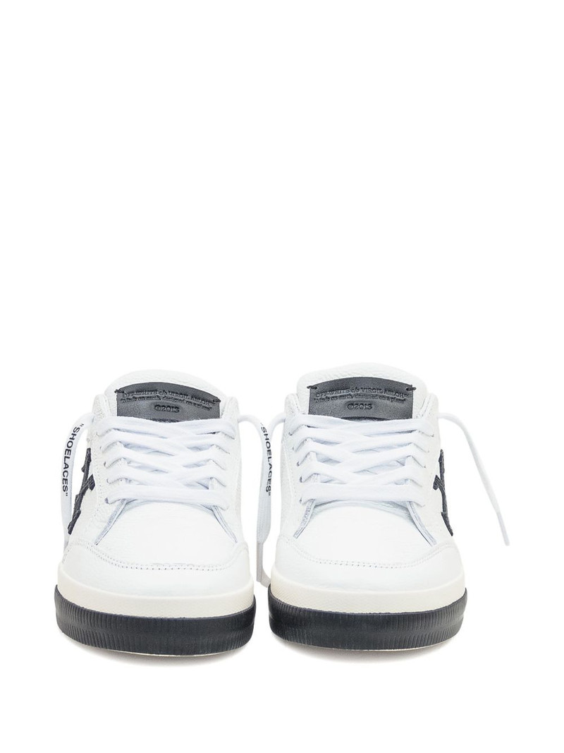 Off-White Arrows-motif sneakers outlook