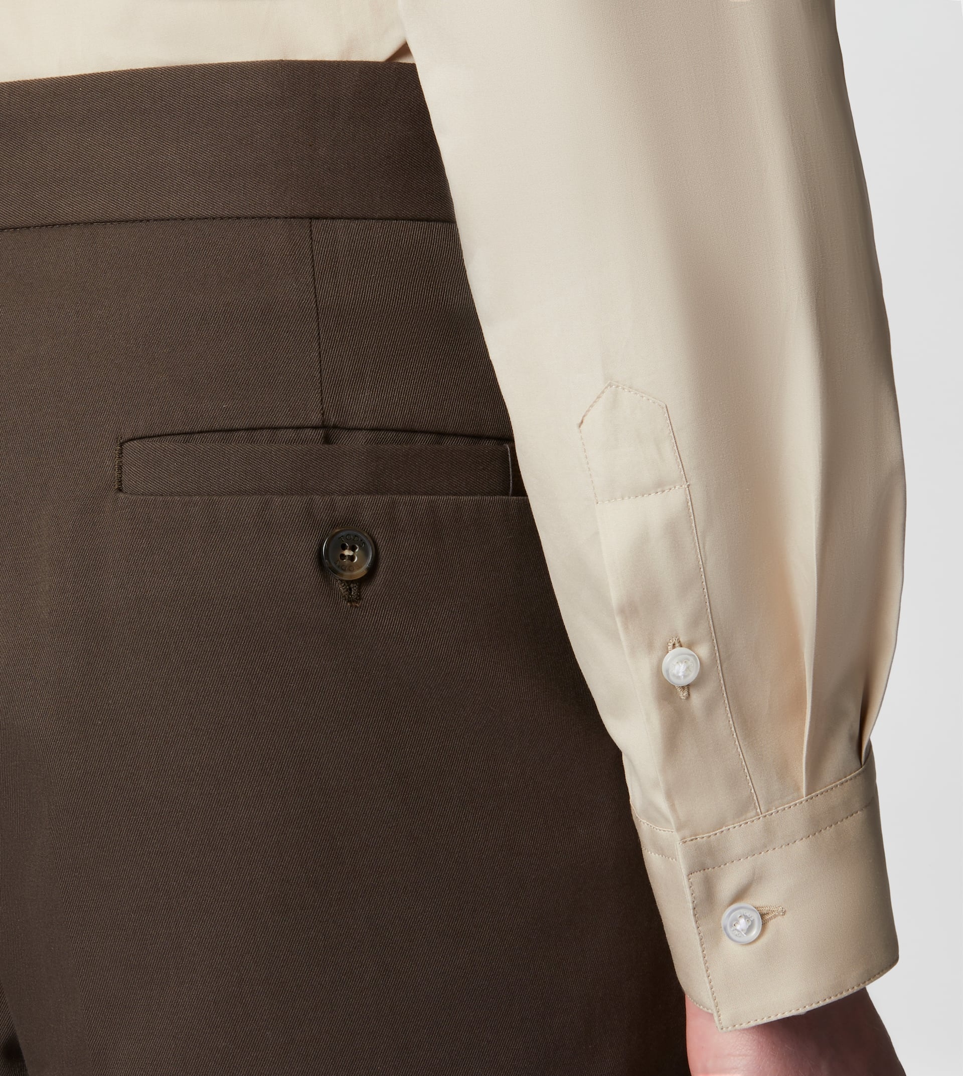 PANTS WITH DARTS - BROWN - 4