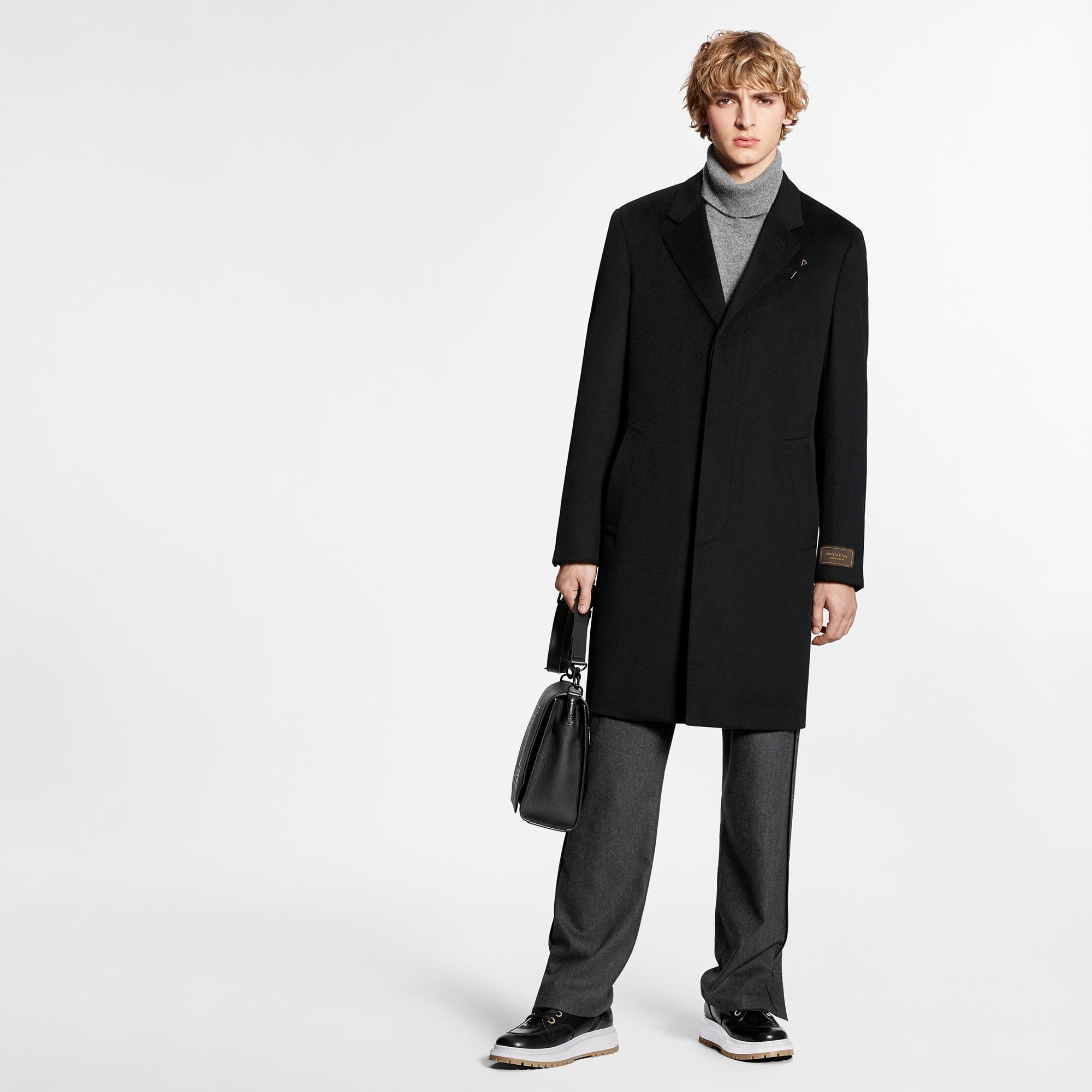 Classic Single-Breasted Coat - 7