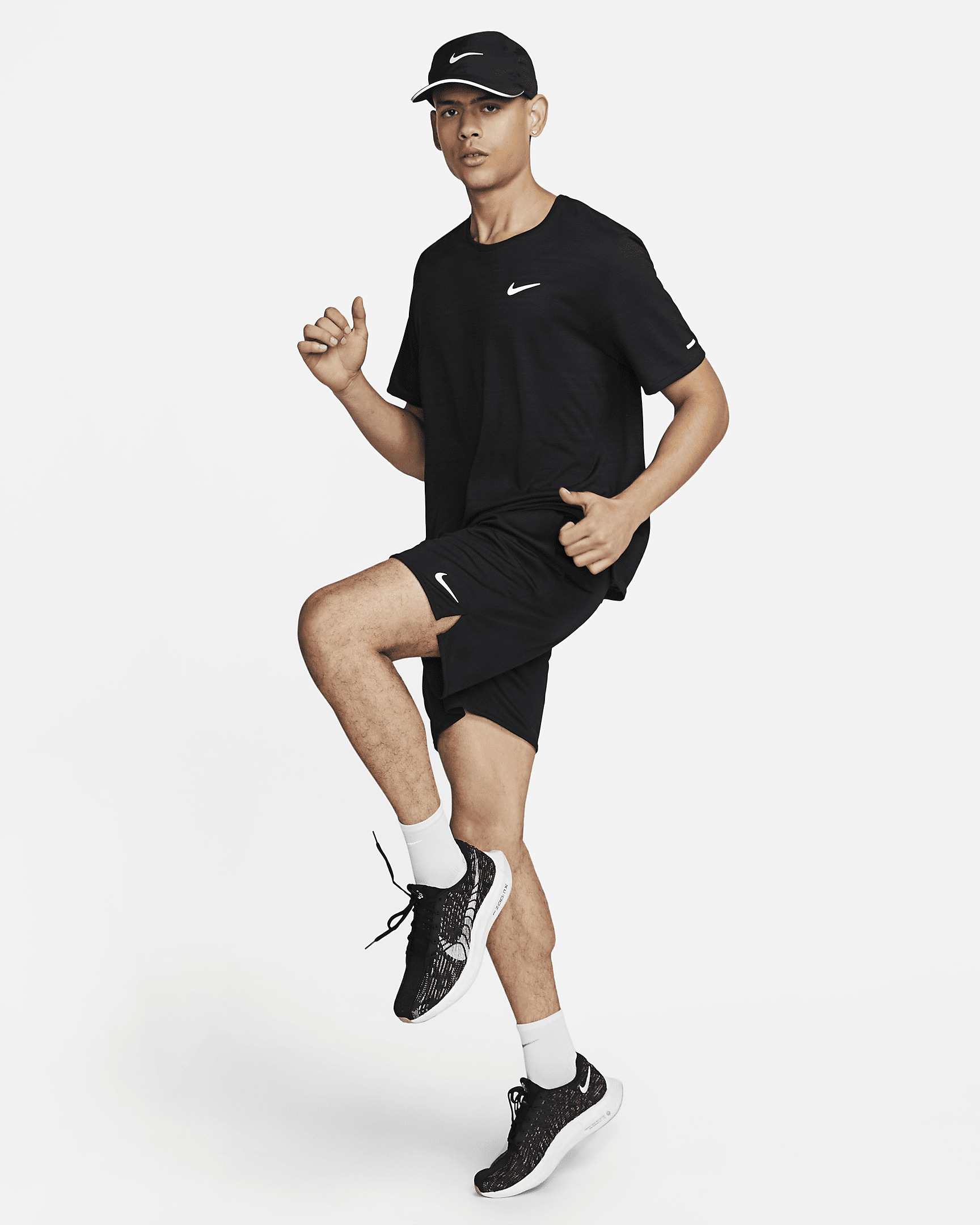 Nike Totality Men's Dri-FIT 7" Unlined Versatile Shorts - 7