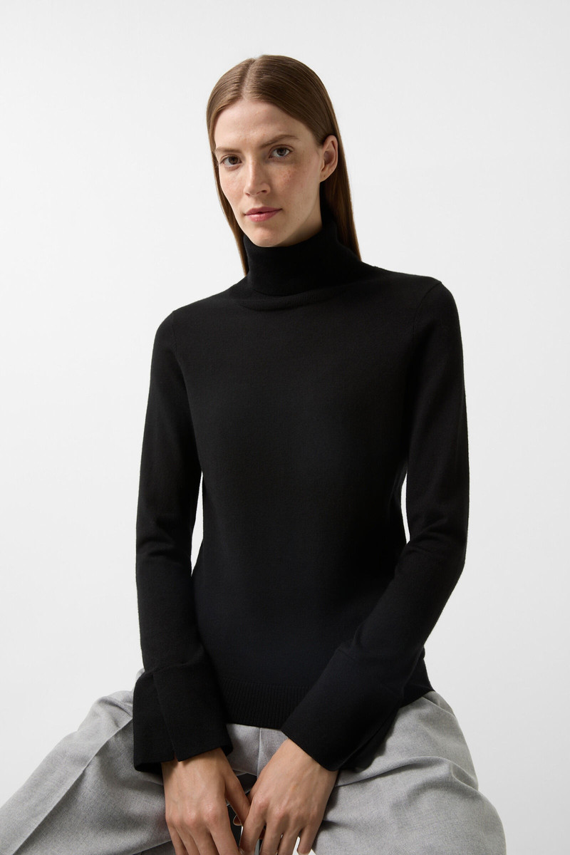 Vinny Turtleneck pullover in Black 4
