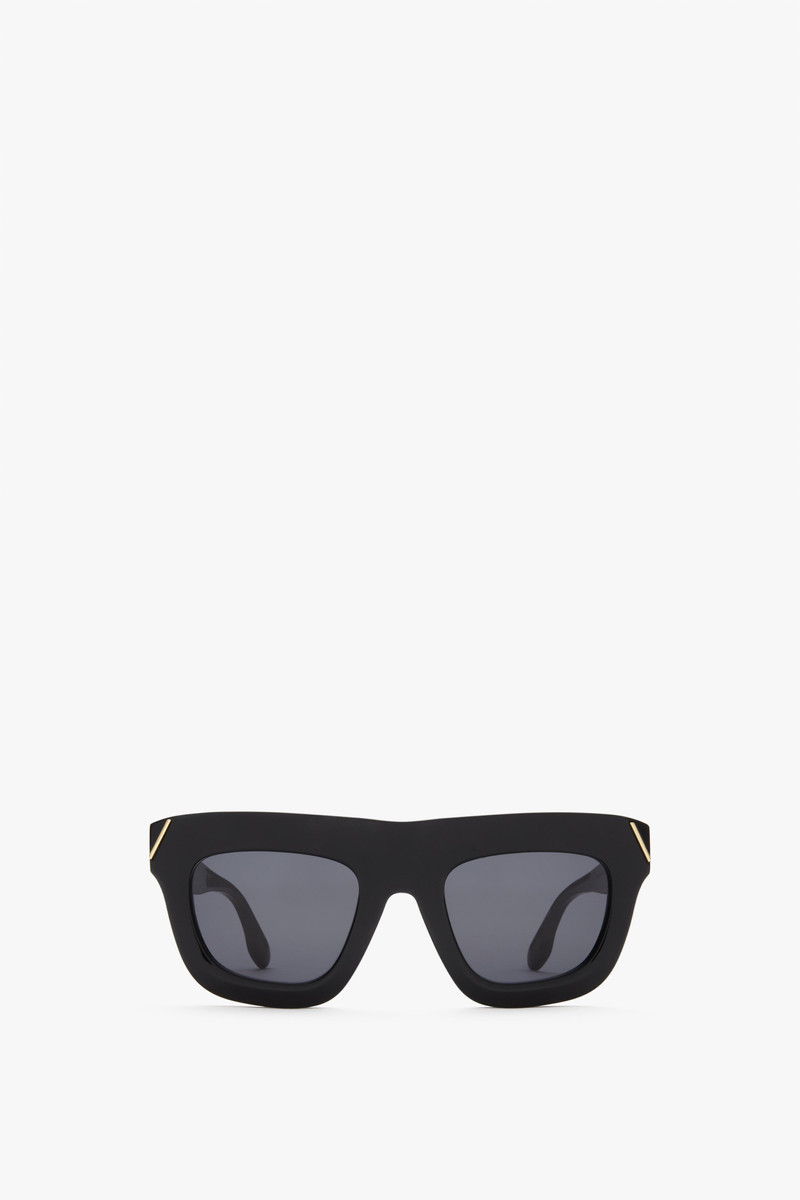 Wide Square Eye Sunglasses in Black 1