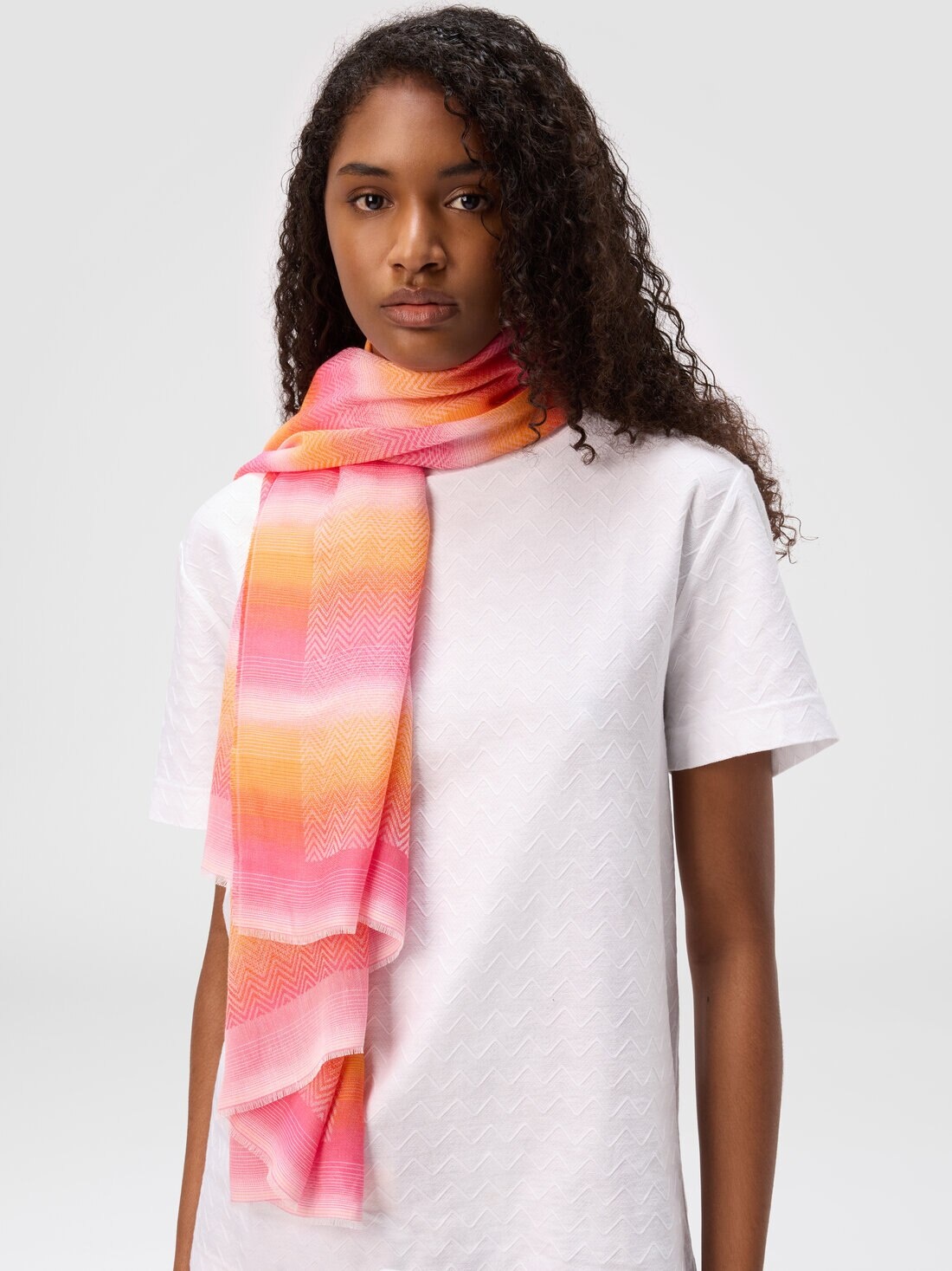 Viscose blend scarf with zigzag pattern - 3