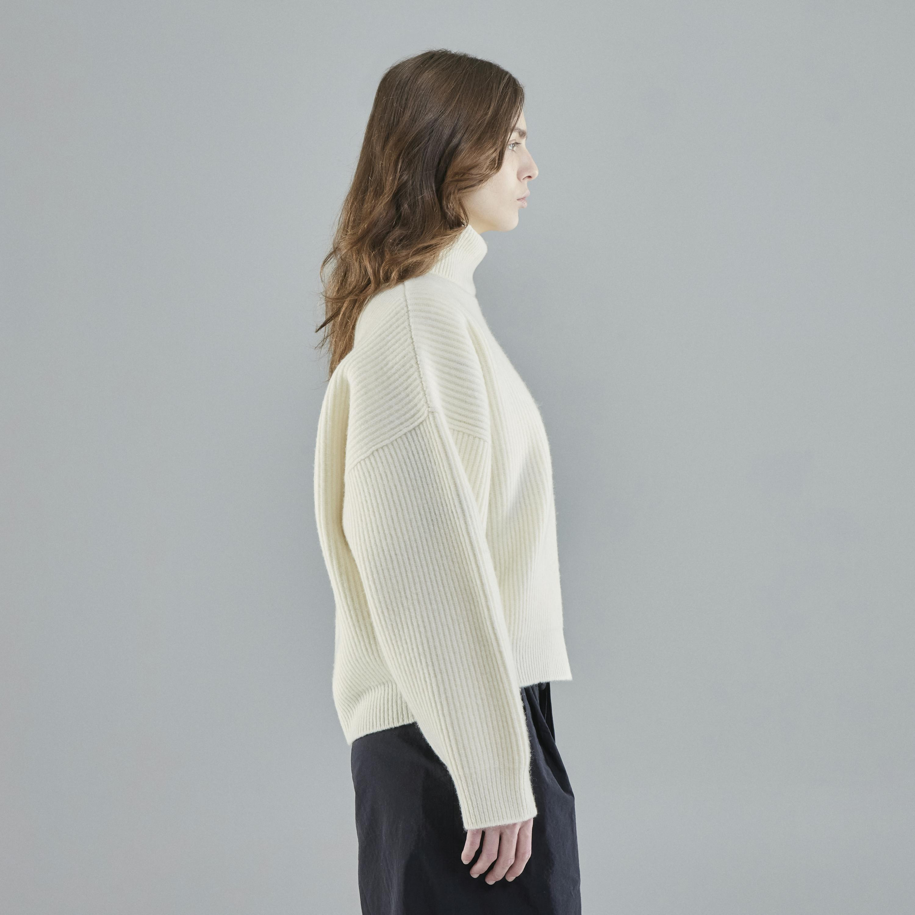 Vonarstræti Wool Sweater (Unisex) - 8