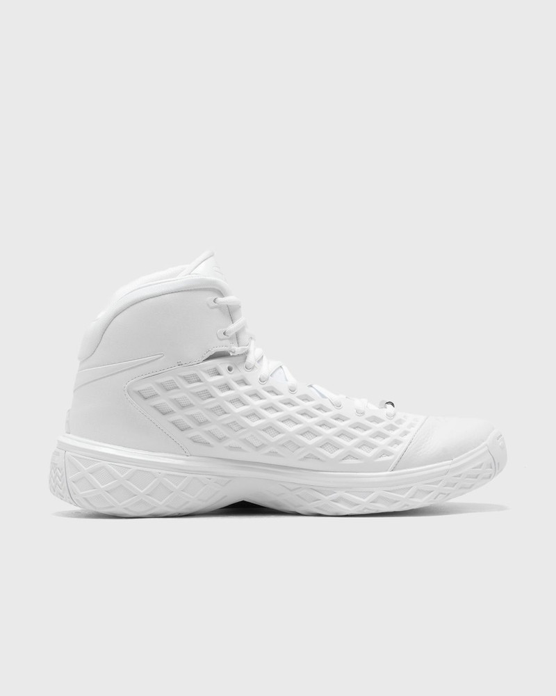Nike KOBE III PROTRO outlook
