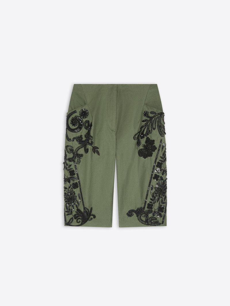 EMBROIDERED CAPRI PANTS 1