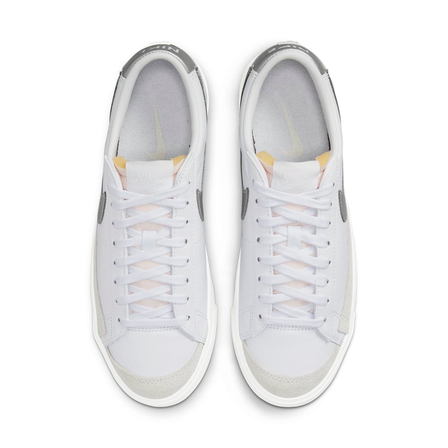 (WMNS) Nike Blazer Low '77 'White Metallic Silver' DC4769-113 - 4