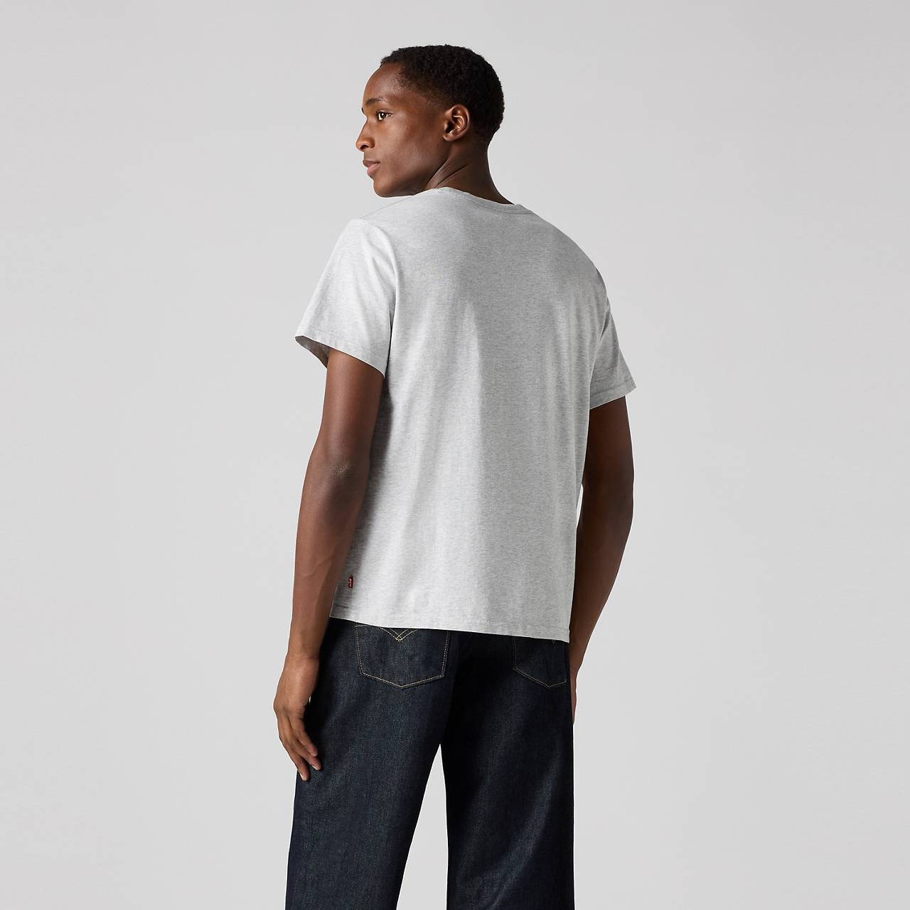 RELAXED FIT SHORT-SLEEVE GRAPHIC T-SHIRT - 4
