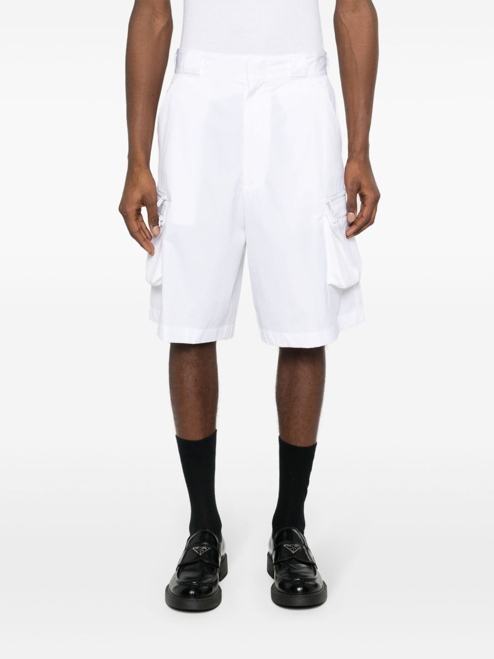 enamel triangle-logo cargo shorts - 3