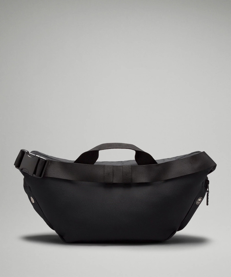 Team Canada Utility Crossbody Bag 6.5L *COC Logo 3