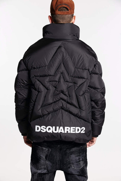 DSQUARED2 PUFFY STAR KABAN outlook