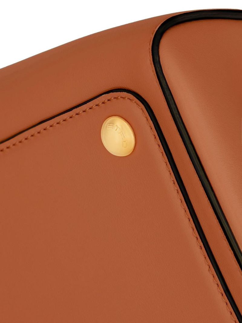 Vela leather clutch bag 4