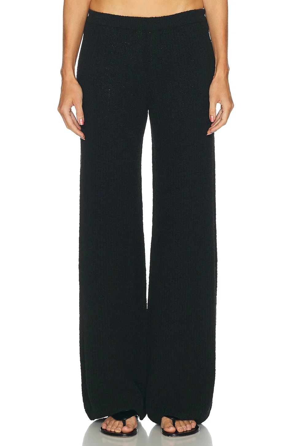 Rya Pant - 1