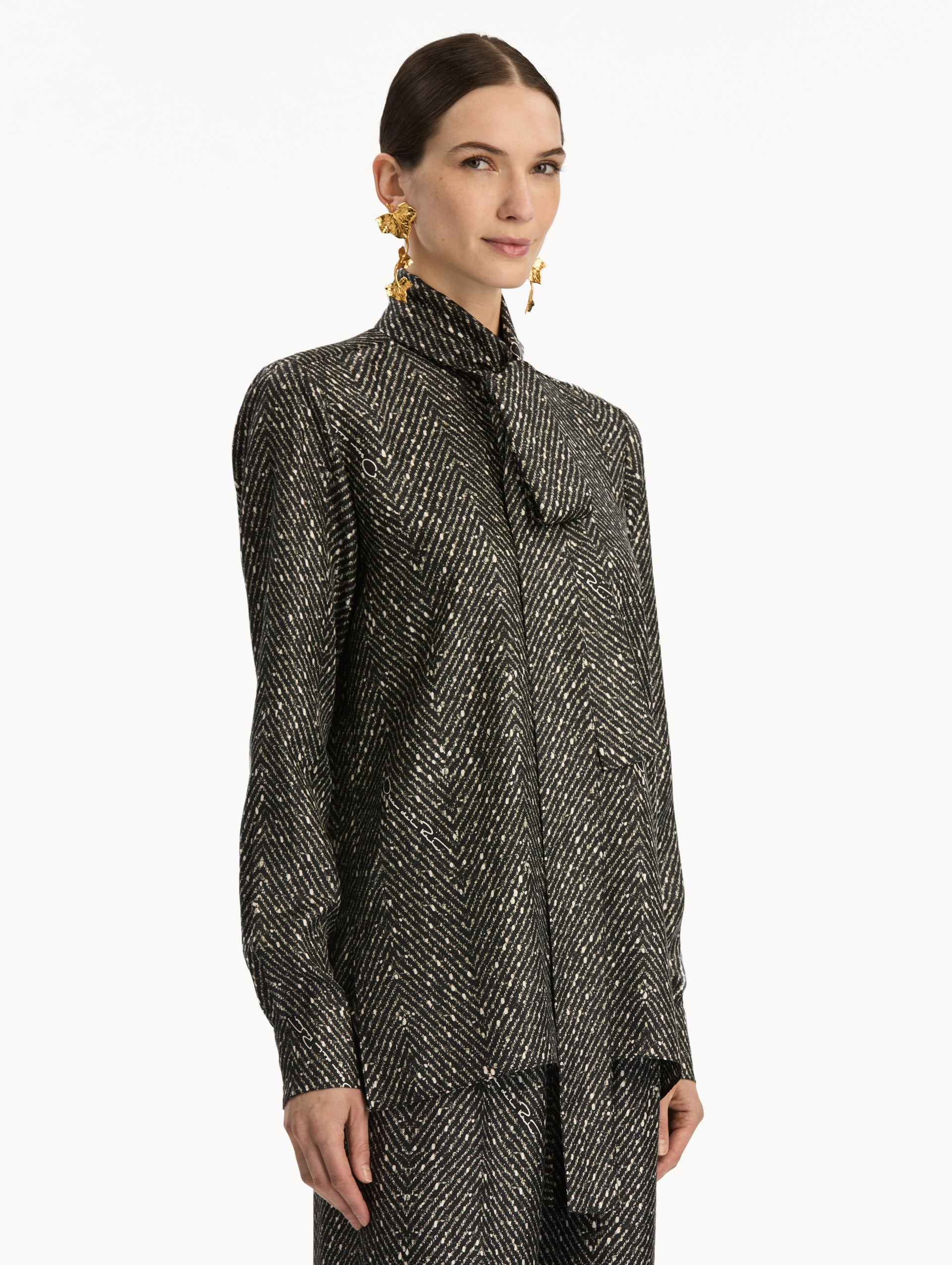 CHEVRON TIE-NECK SILK TWILL BLOUSE - 5