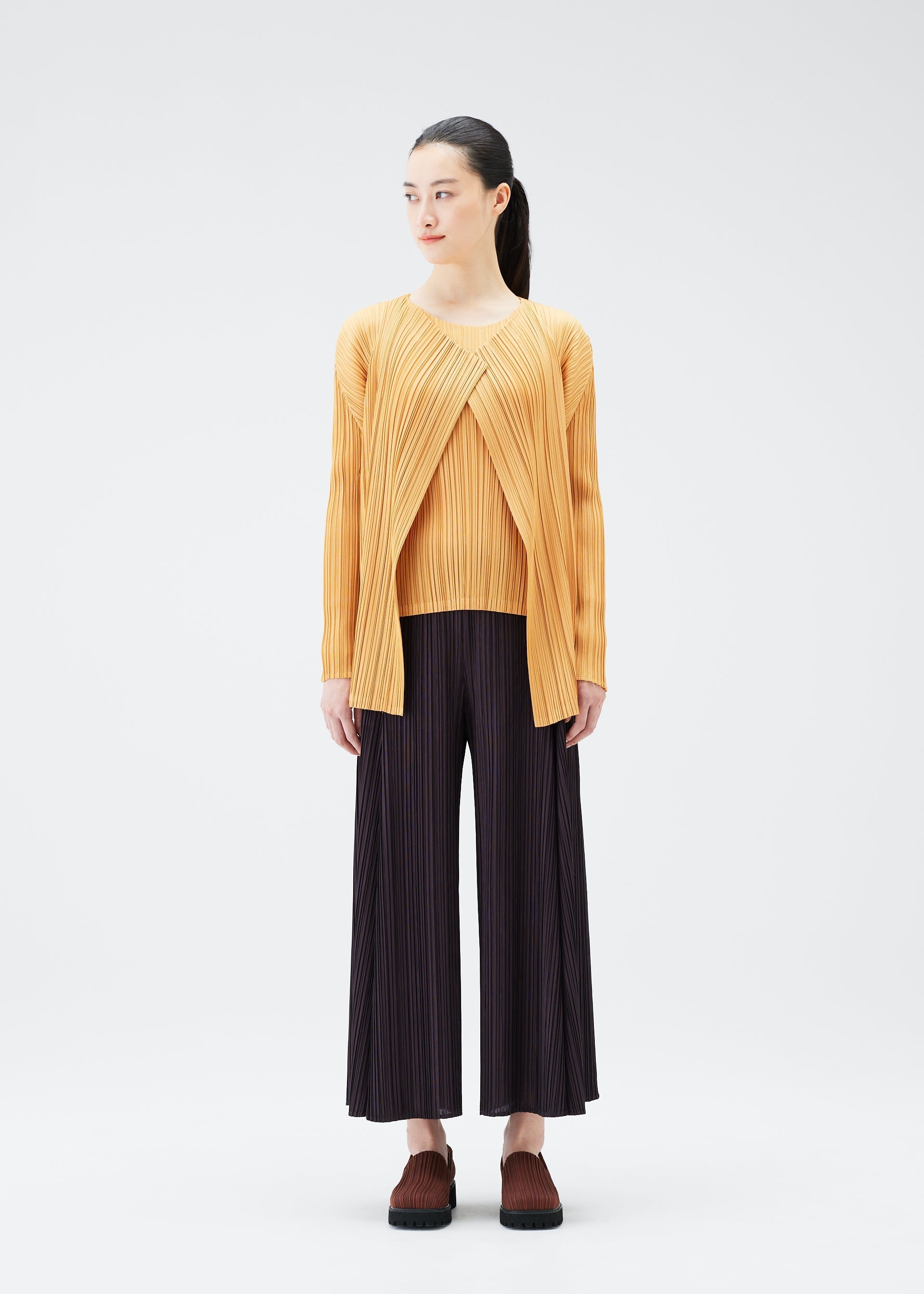MELLOW PLEATS - 3