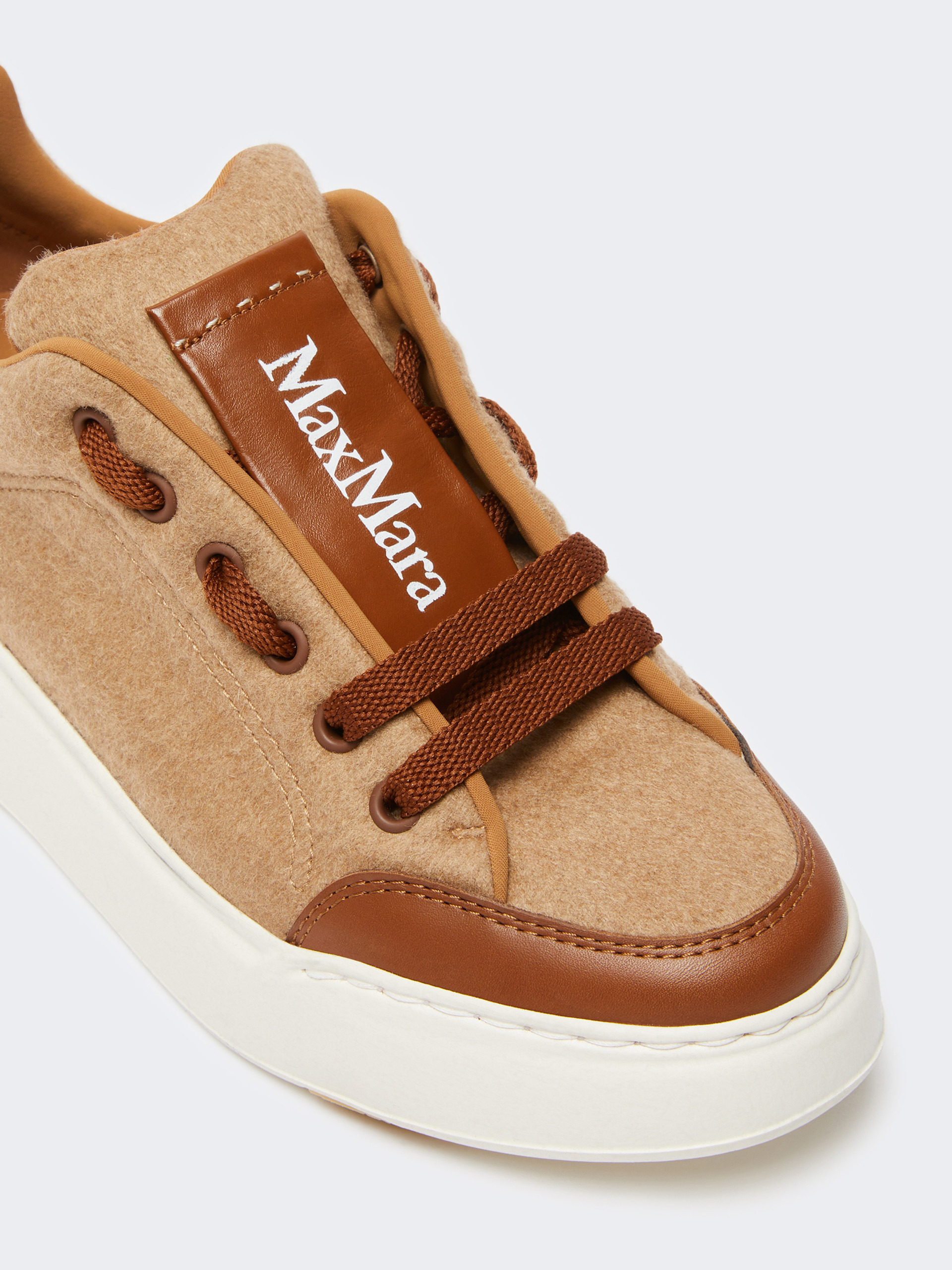 MAXIWK Water-repellent camel sneakers - 4