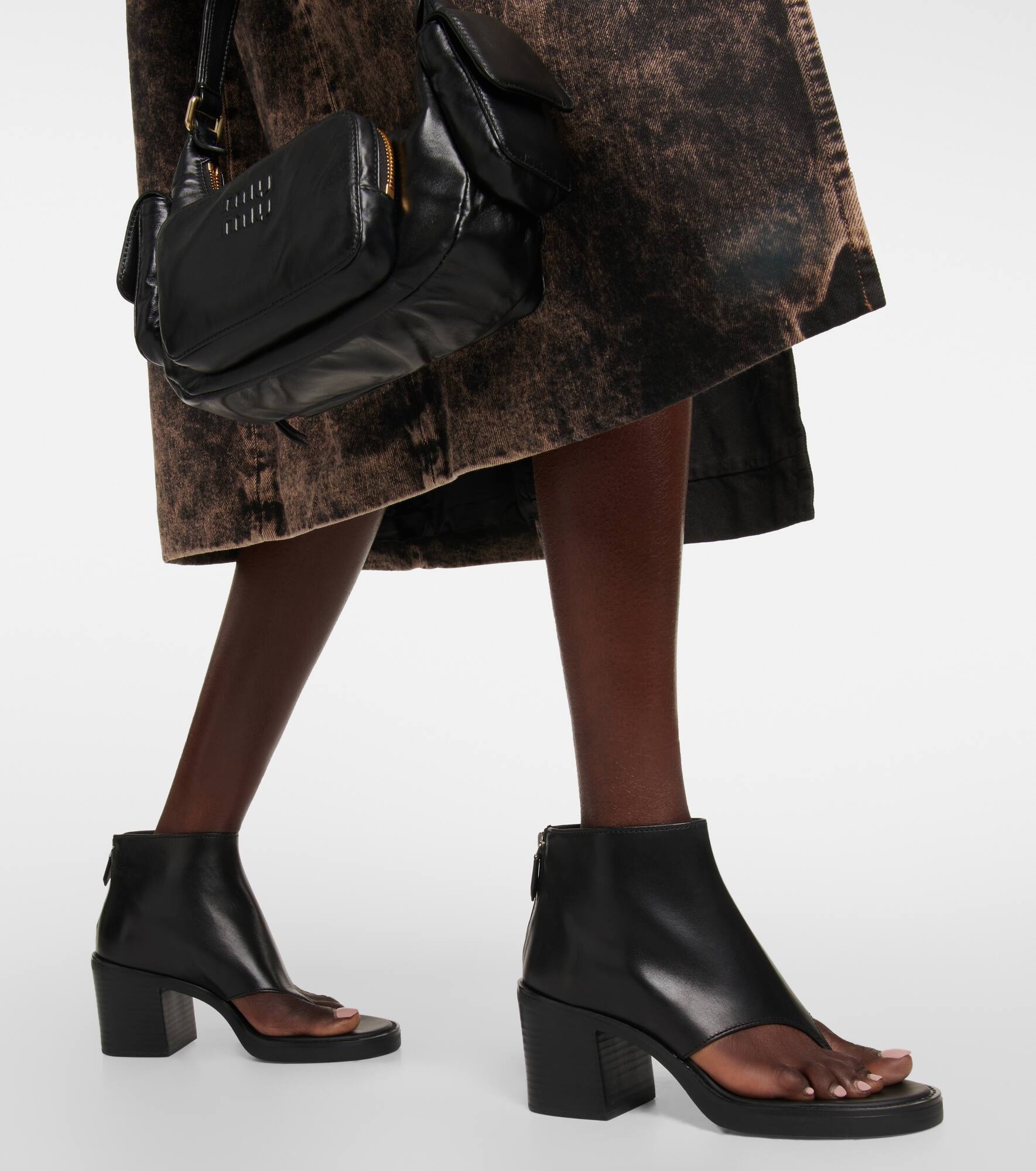 Thong leather ankle sandals - 4