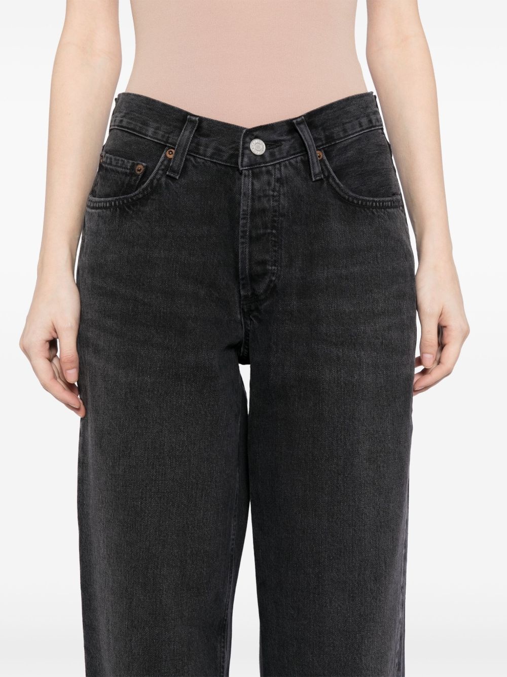 V-waist jeans - 5