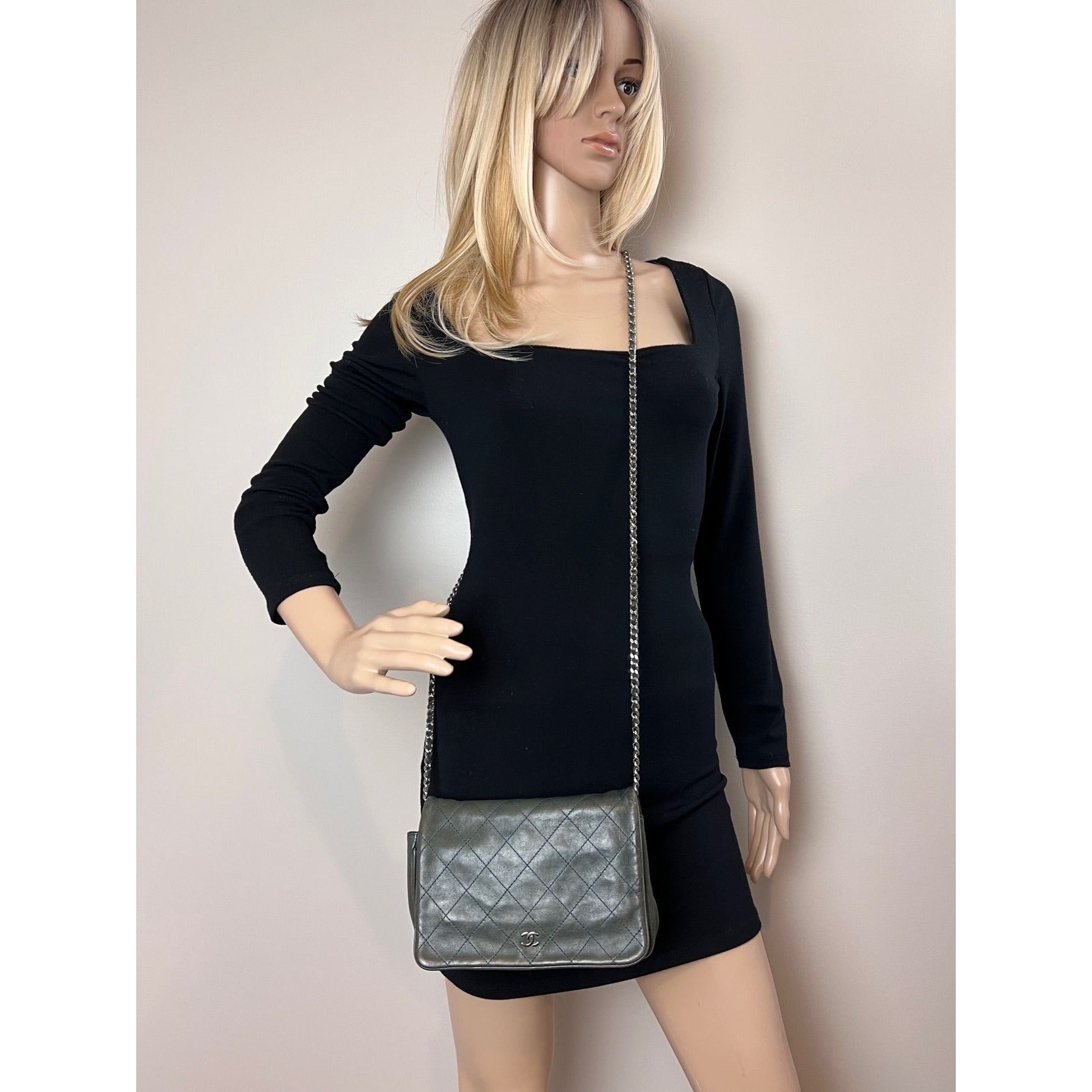 Chanel Quilted Lambskin Stitched Wallet on a Chain Crossbody Bag - 8
