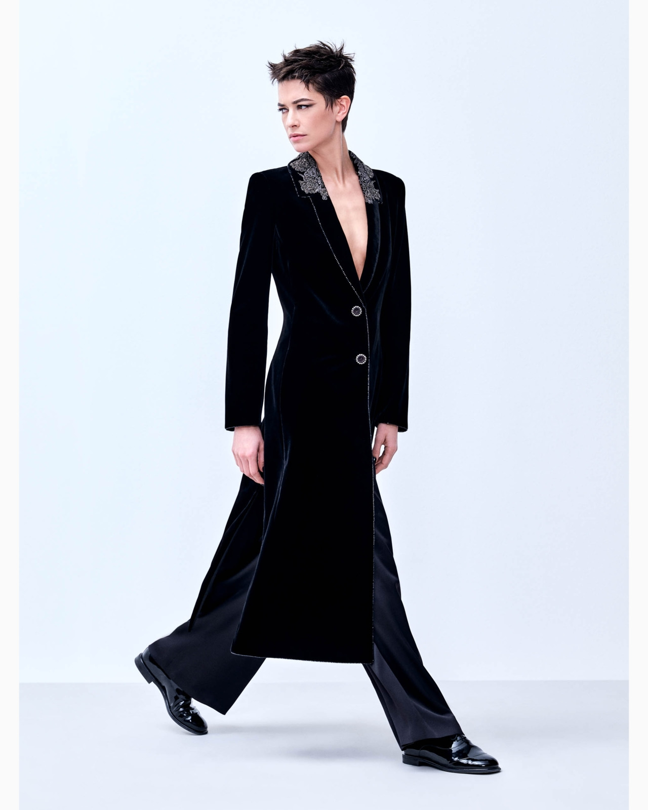 Single-breasted embroidered velvet coat - 7