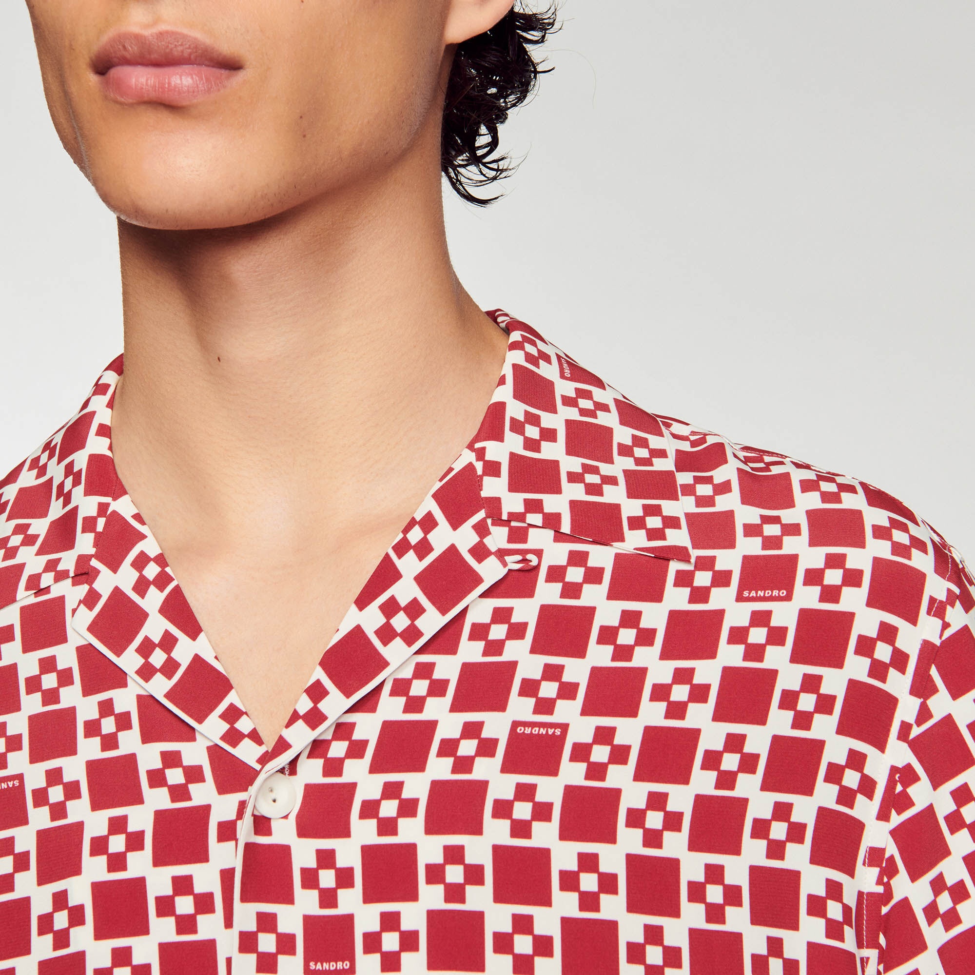 SHORT-SLEEVE SQUARE CROSS SHIRT - 4