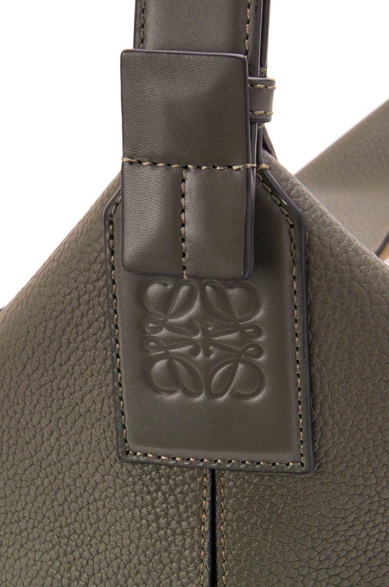 Large Cubi bag in grained calfskin 6