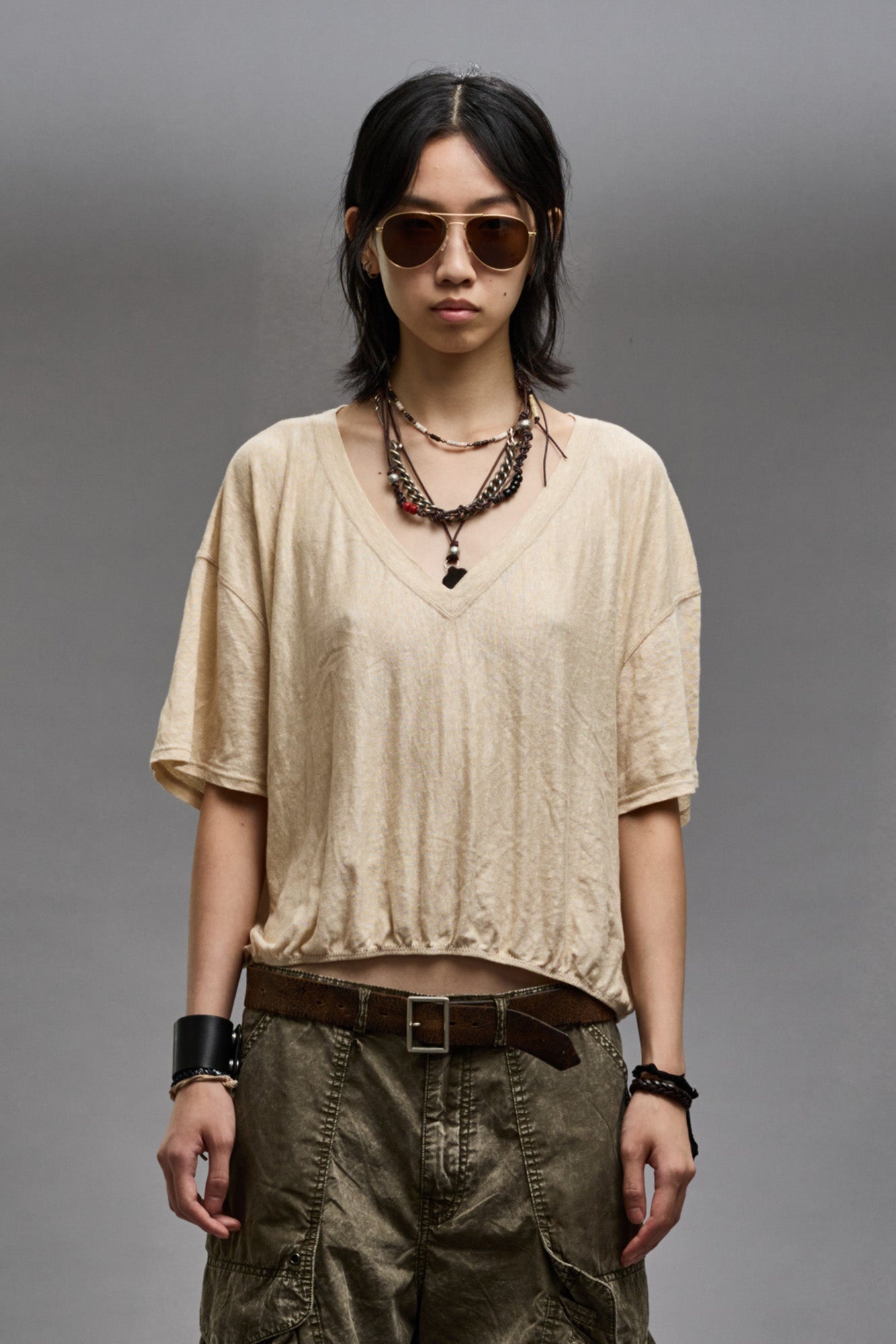 GATHERED HEM V-NECK TEE - KHAKI - 1