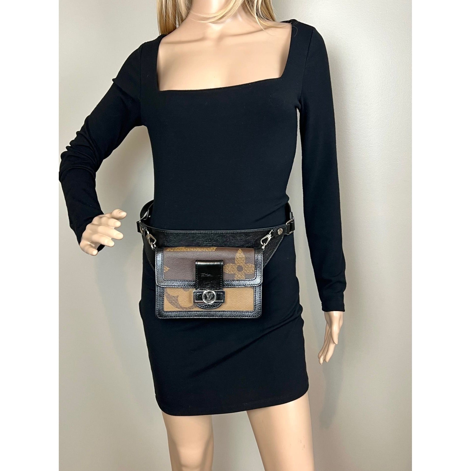 LOUIS VUITTON Reverse Giant Monogram Dauphine Bumbag Clutch - 7