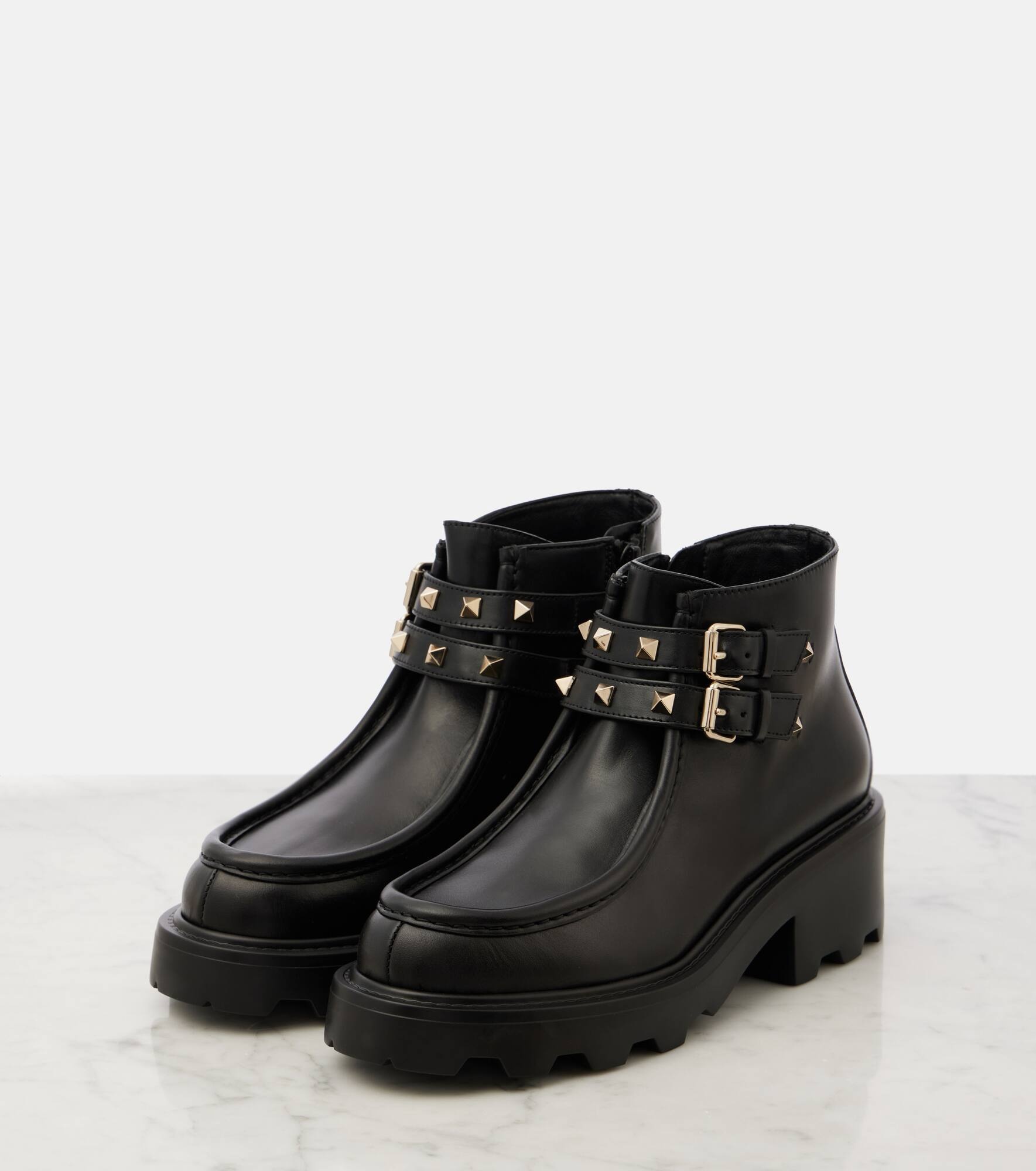 Rockstud leather ankle boots - 4