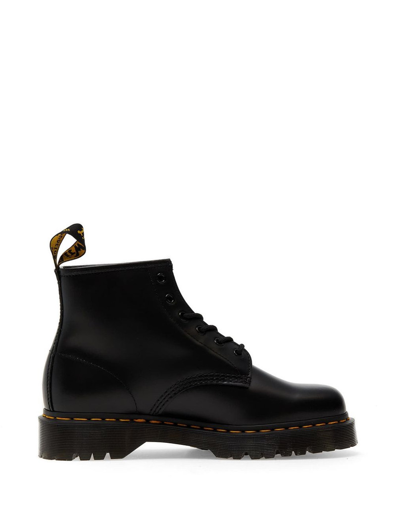 lace-up ankle boots 1