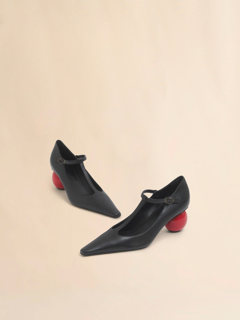BLACK LEATHER MARY
JANE - 5