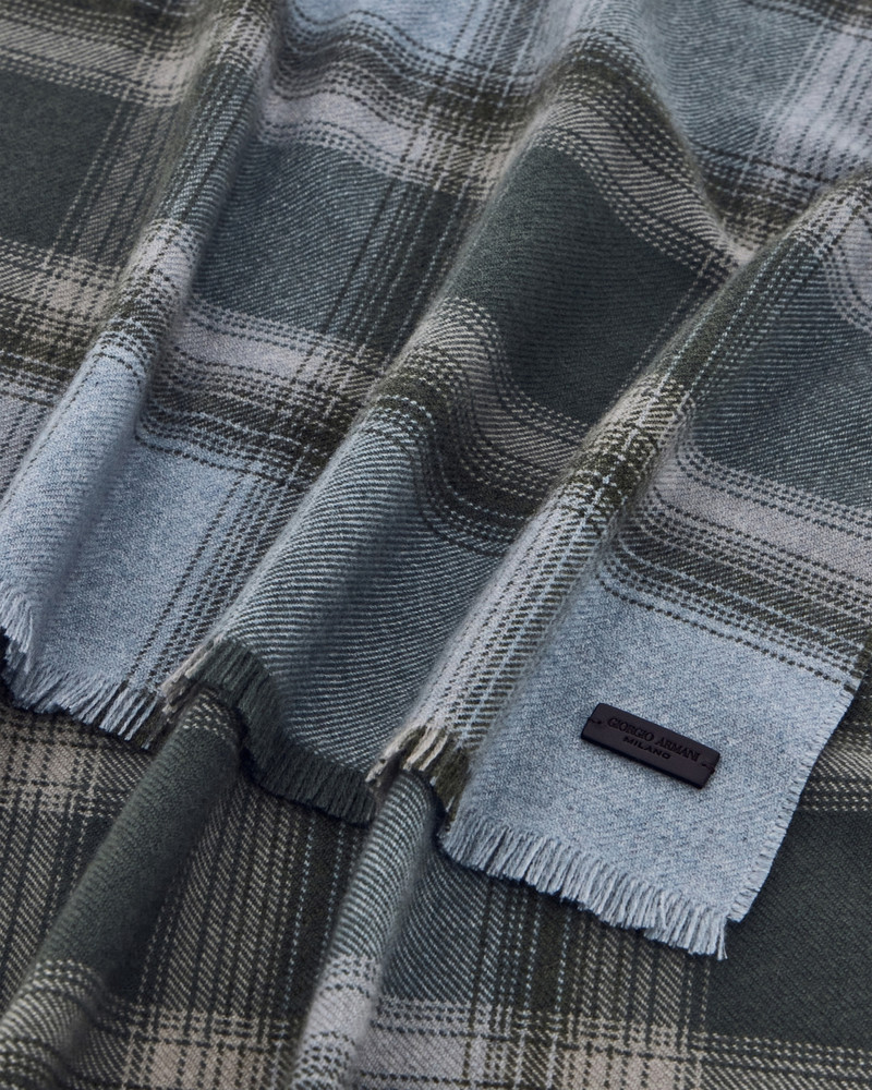 GIORGIO ARMANI CASHMERE STOLE WITH CHECK PATTERN AND FRINGES outlook