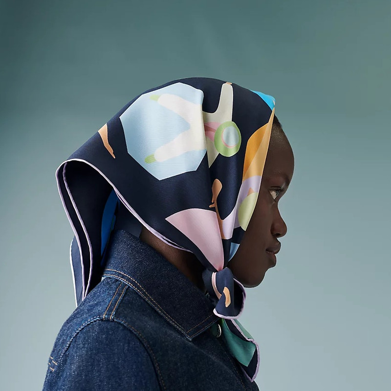 Hermès Hommage a Gene Kelly scarf 70 outlook