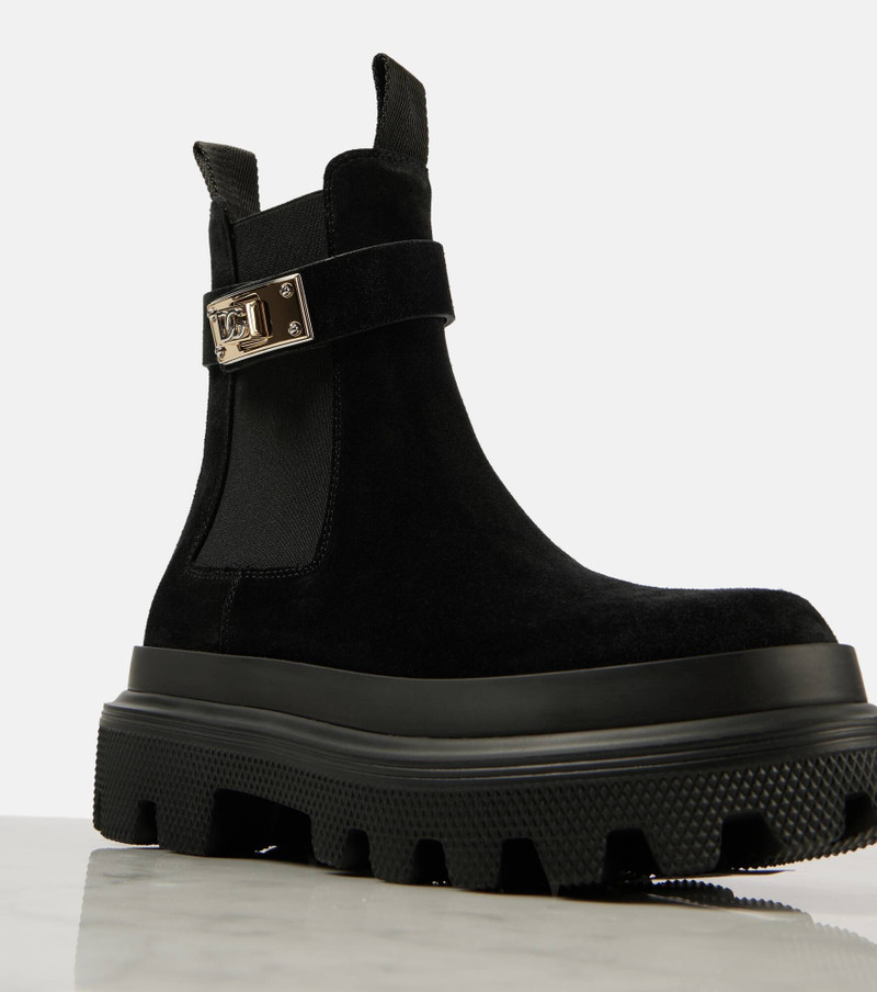 Suede ankle boots 6