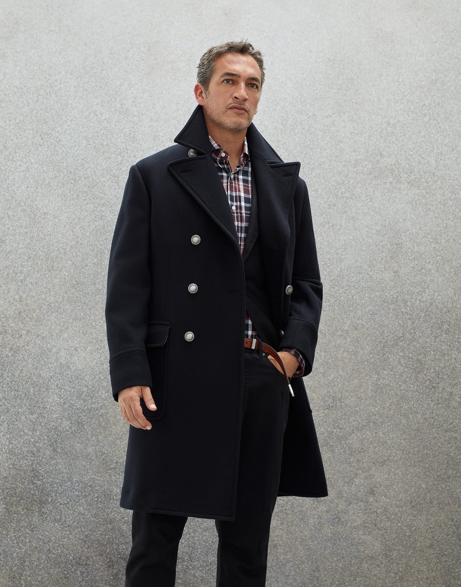 Virgin wool and cashmere double cloth one-and-a-half breasted coat with metal buttons - 4