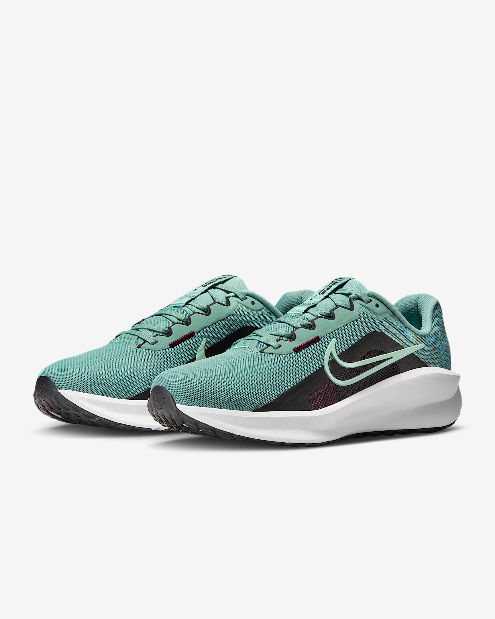 Nike Downshifter 13 Women's Road Running Shoes (Extra Wide) - 5