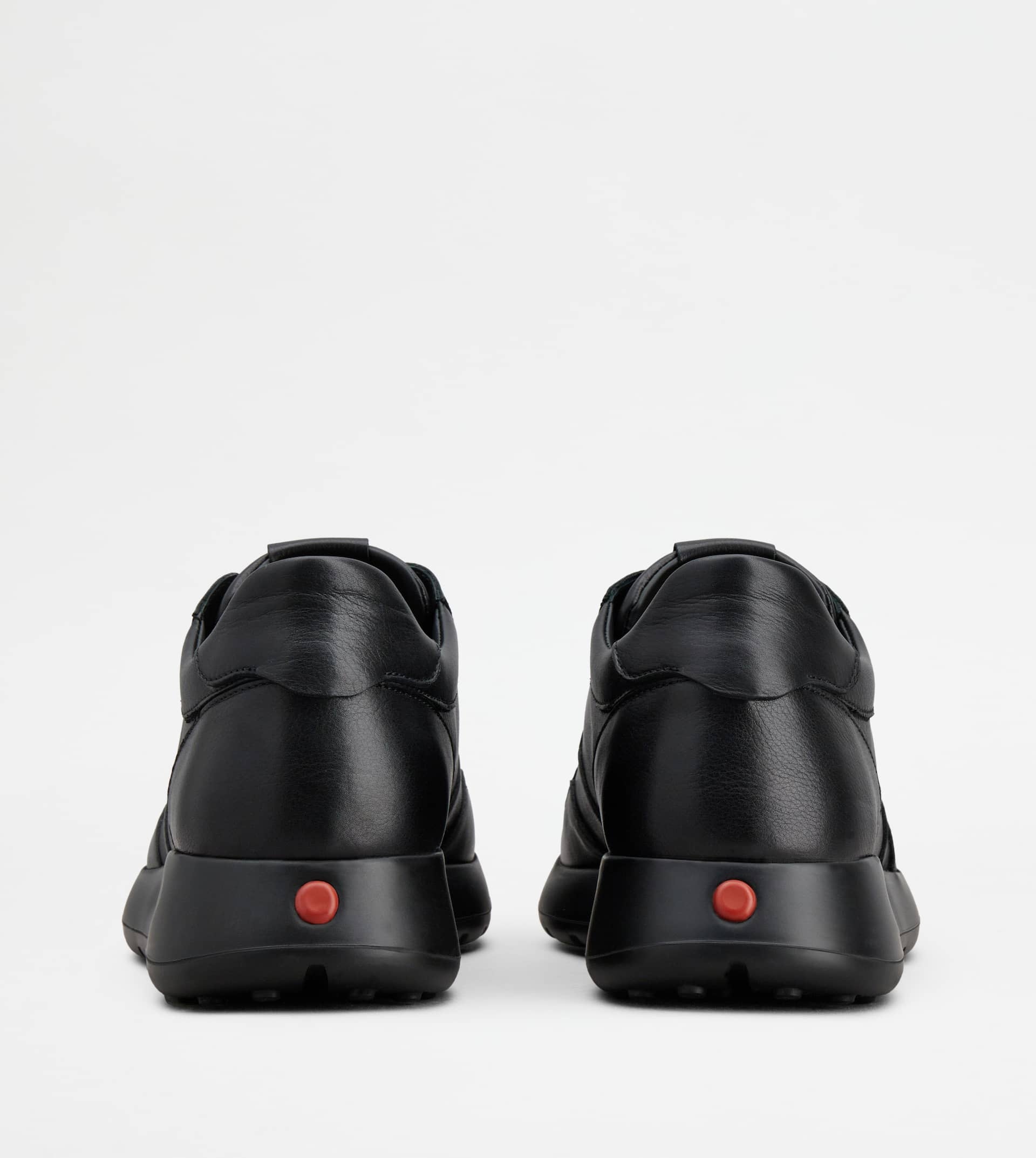 Tod's SNEAKERS IN LEATHER - BLACK | REVERSIBLE