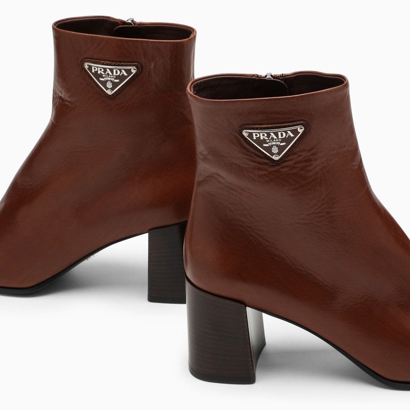 ショートブーツ・ブーティ PRADA BROWN LEATHER ANKLE BOOTS Prada Suede 55mm Chelsea Booties | Brown | FARFETCH