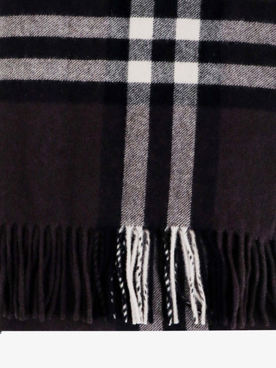 Burberry SCARF outlook