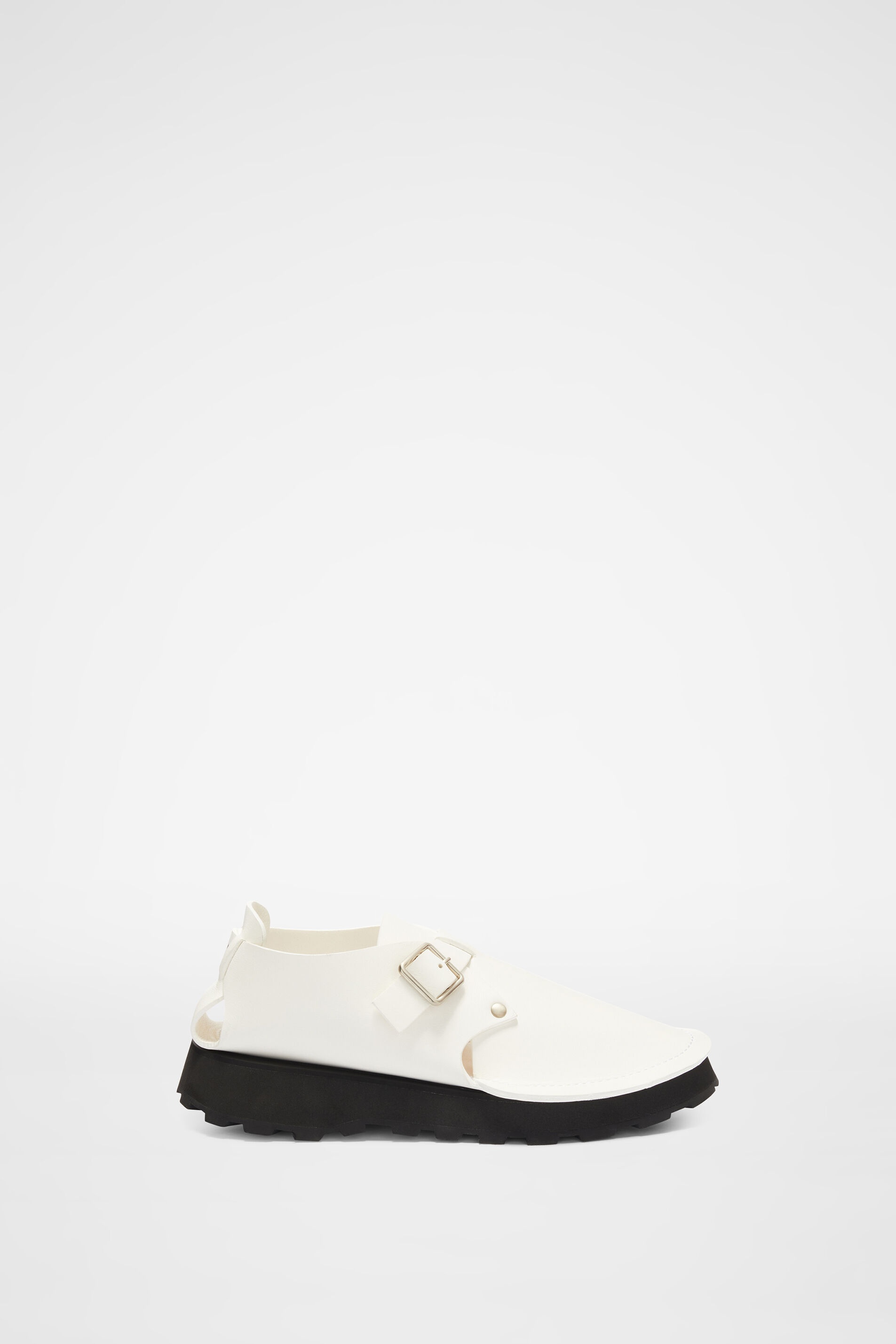 Low-Cut Shoes - 1