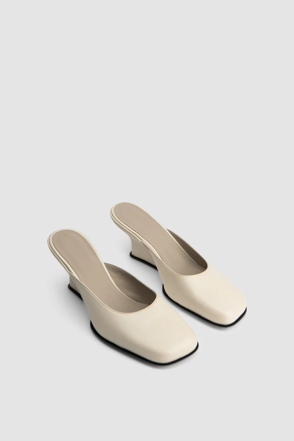 Caroo Closed Toe Leather Mule - 1