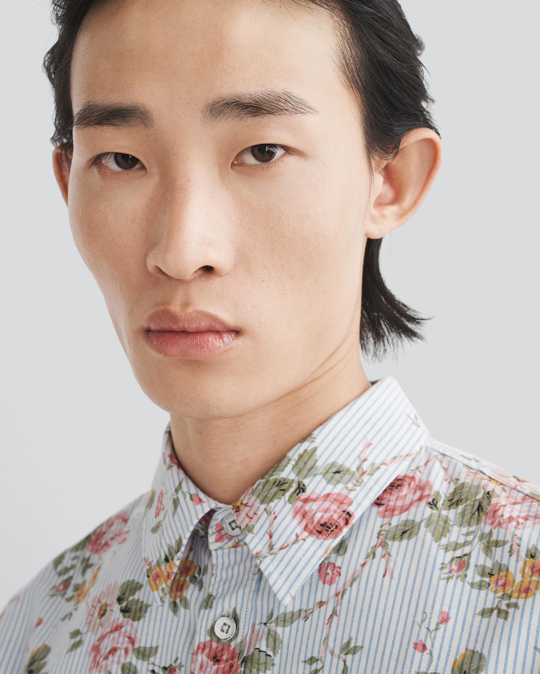 Laura Ashley Fit 2 Engineered Shirt
Classic Fit Button Down - 8