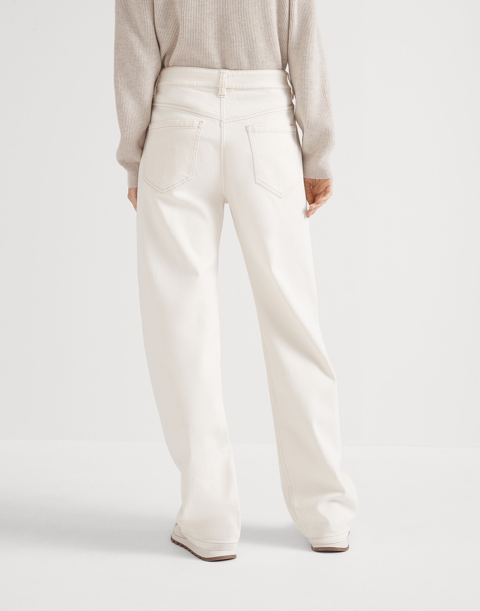 Garment-dyed comfort denim loose trousers with shiny tab - 2