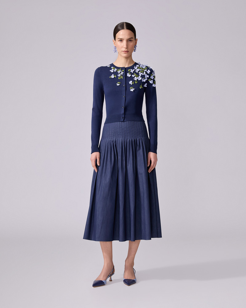 Floral-Embroidered Cardigan 4