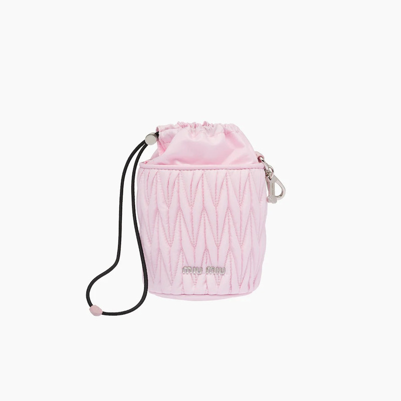 Fabric dry kibble pouch 1