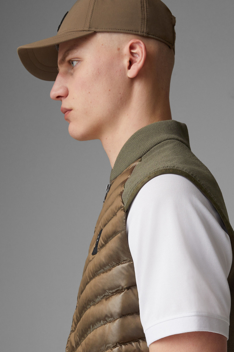 Lucio Hybrid knitted vest in Olive green 6